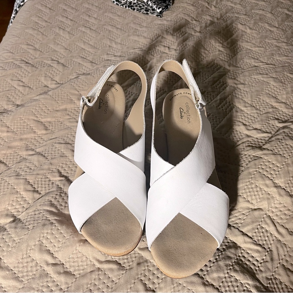 Clark’s White Platform Wedge sandals